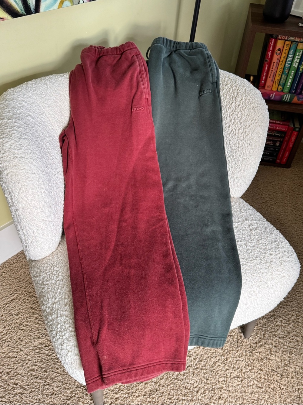 SKIMS bundle of 2 fleece sweatpants LG